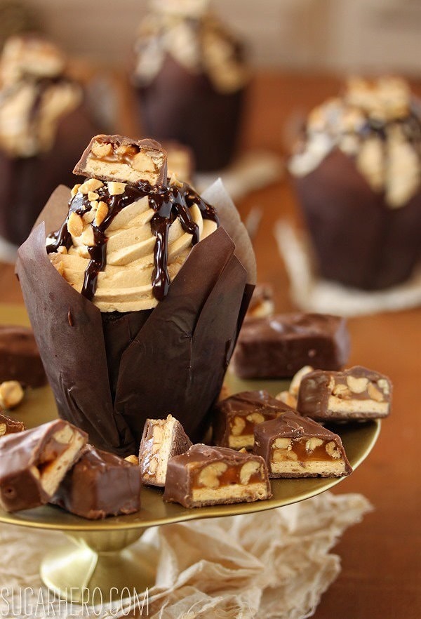 4. Капкейки со Сникерс