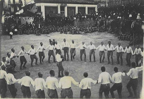 8. ARTVİN - Bayram Kutlaması, 1933