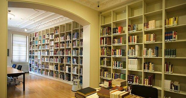 80. İstanbul'la ilgili okumak isteyen herkese İstanbul Araştırmaları Enstitüsü Kütüphanesi tavsiye olunur.