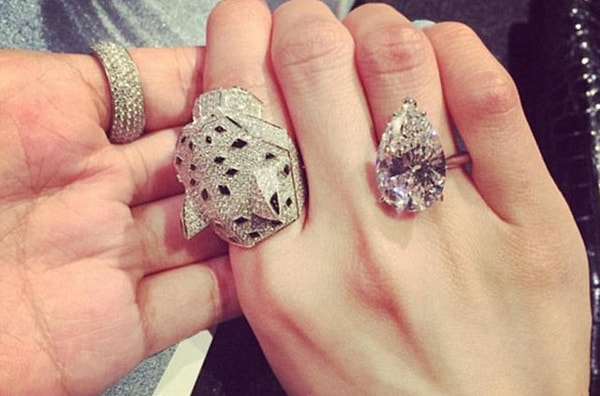 9. Кольца с гигантскими бриллиантами ...