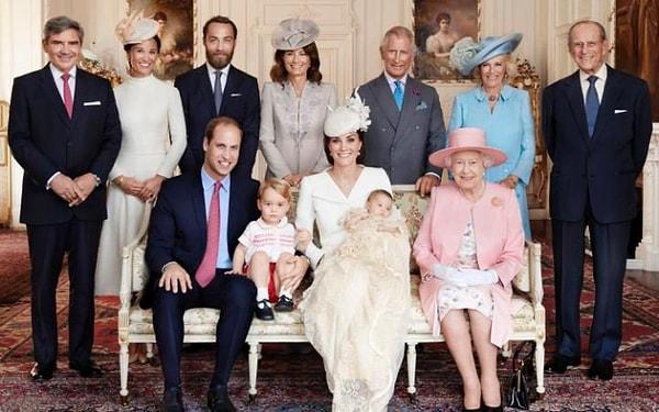 58. 5 Temmuz 2015 vaftiz olan çocukları ile Cambridge Dükü ve Düşesi, Prens George ve Prenses Charlotte