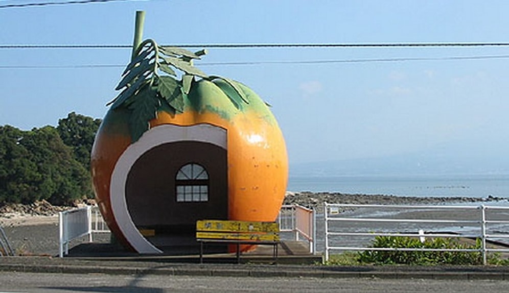 Заботимся об экологии креативно: необычные автобусы и остановки из Японии