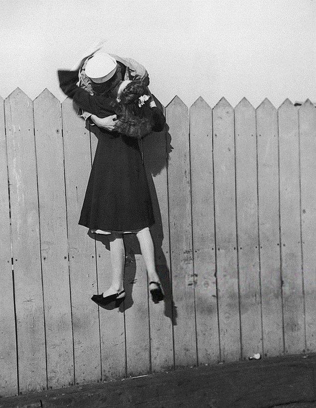 Солдат и его возлюбленная, 1945