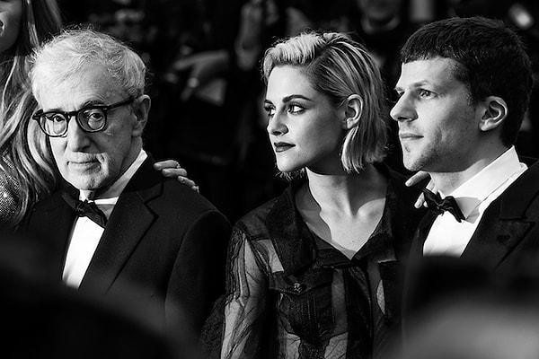 15. Вуди Аллен, Кристен Стюарт и Джесси Айзенберг