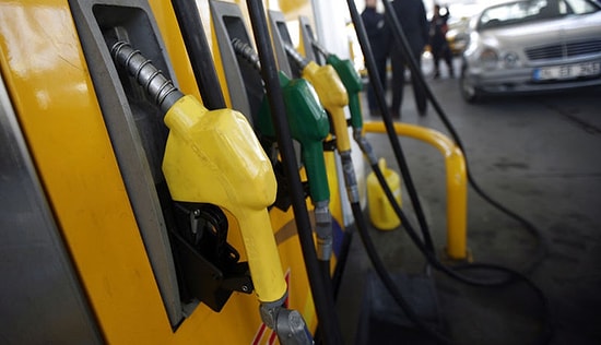 Benzine İki Günde İkinci Zam