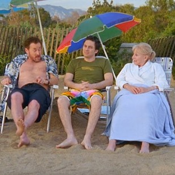 7. Доктор Кокс и Джей Ди построили для миссис Уилк пляж на крыше клиники, но она наслаждалась им всего один день