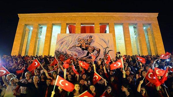 5. Bugün 19 Mayıs Atatürk'ü Anma, Gençlik ve Spor Bayramı