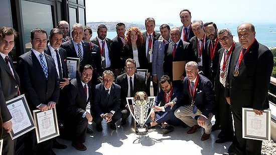 Beşiktaş'ta Yeni Yönetim Mazbatasını Aldı