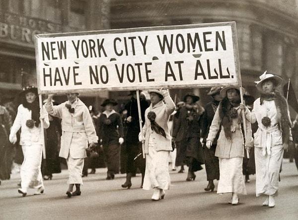 12. Hangi ülke kadınlara oy verme  hakkını daha önce verdi?
