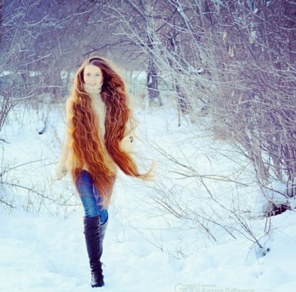 15. Судя по всему, "Рапунцель" и сама очень гордится своими волосами.