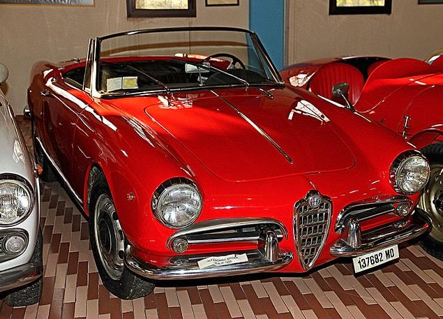 3. People always like the smell of a new car, but the smell of an Alfa Romeo is charming, mesmerizing and tempting.