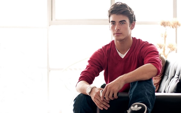 5. «Я парень, и я стонаю во время секса. Почему девушки считают это странным?»