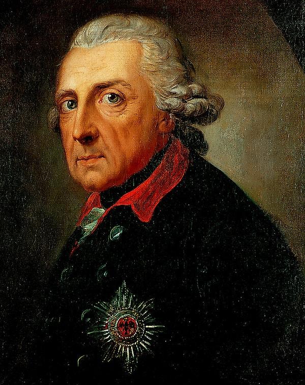Adını 1740-1786 yılları arasında yaşayan Prusya Kralı Frederik’ten almış.