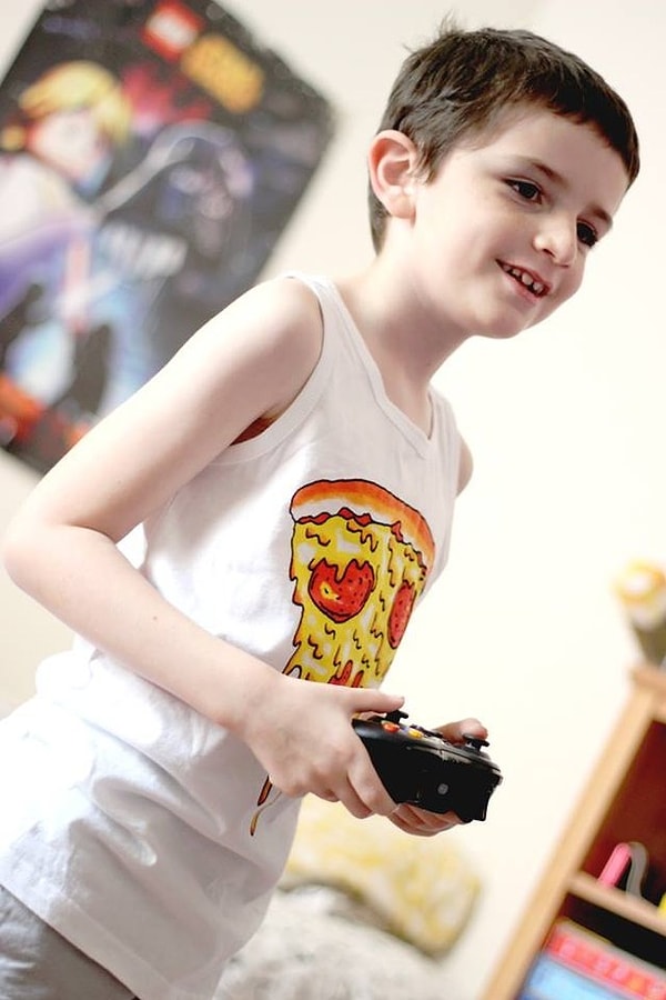 28. Щелкните их в детской за любимым занятием