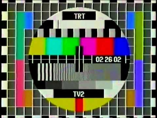 Bonus: Yayın olmayan saatlerde ekranda görünen logo.