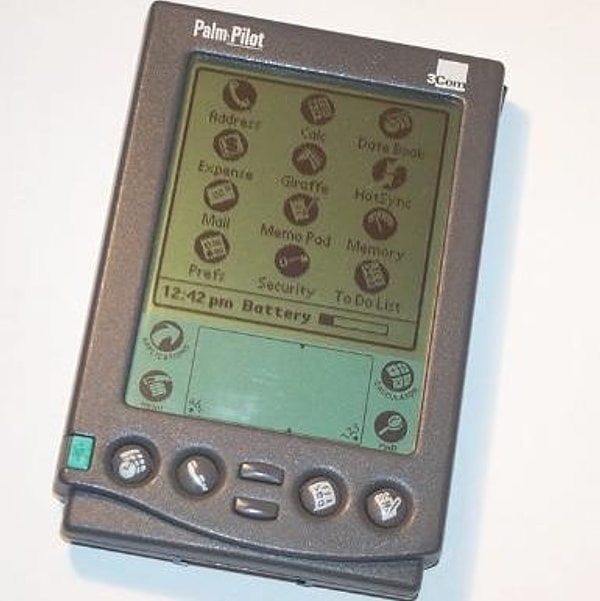 7. HP покупает Palm