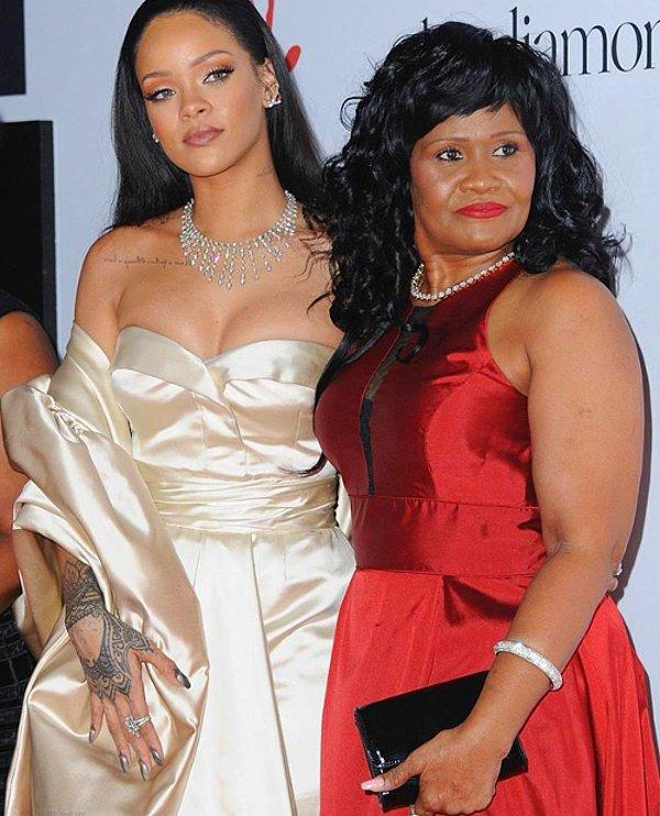 7.Rihanna'nın annesi