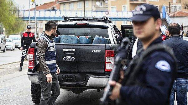 Van'da polise bombalı saldırı: 2 şehit