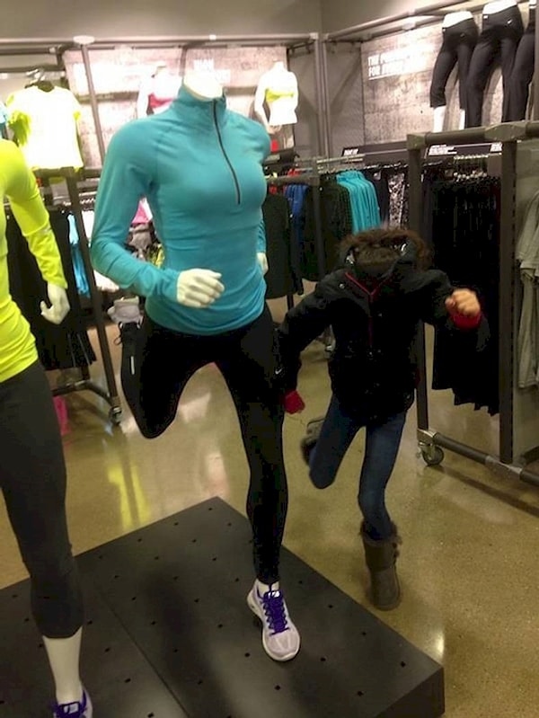 12. Брать их в магазины - это нелегкое испытание судьбы