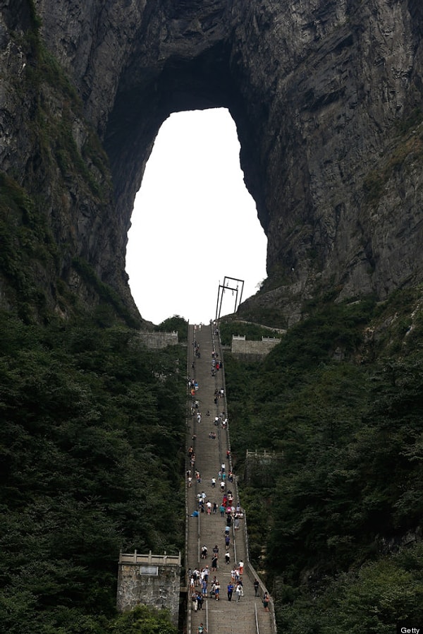 15. Лестница "Небесные врата". Тяньмэнь, Китай.