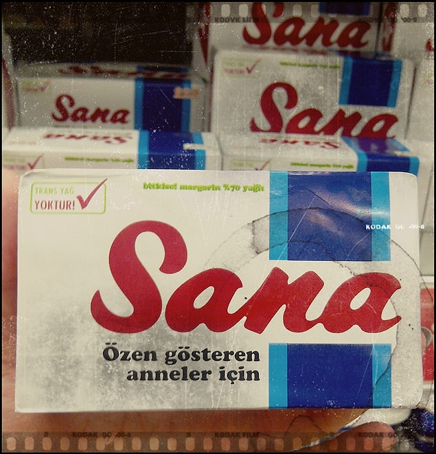 2. Mutfaklardan eksik olmayan Sana ambalajları.