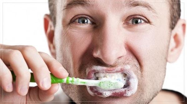 1. Diş fırçalamak orucu bozar mı?