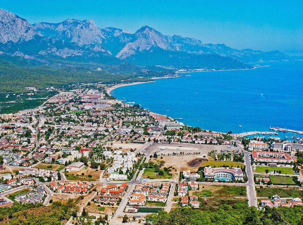 Antalya Issız: Turist Sayısında Yüzde 42, Rus Turist Sayısında Yüzde 96 Kayıp