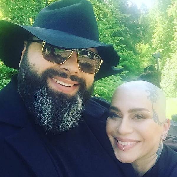 21. А помогает ей достичь еще большей популярности ее продюсер Максим Фадеев