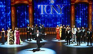 Красная дорожка зовет! В США вручили театральную премию Tony Awards