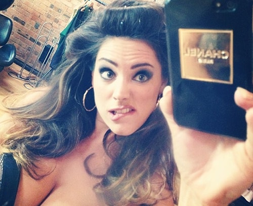 Confirmed: Taking Selfies Makes You Feel More Attractive!