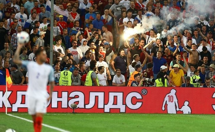 UEFA'dan Rusya'ya 'Ertelenmiş Diskalifiye' Cezası