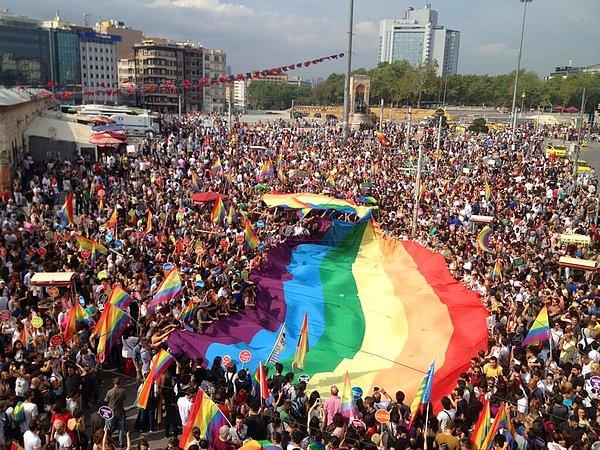 2. Alperen Ocakları: 'LGBT Onur Yürüyüşü'nü Yaptırmayacağız, Olacakların Sorumlusu Biz Değiliz'