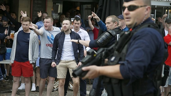 Ruslar Bu Sefer Ukraynalı Taraftarlarla Kavga Etti: 4 Gözaltı