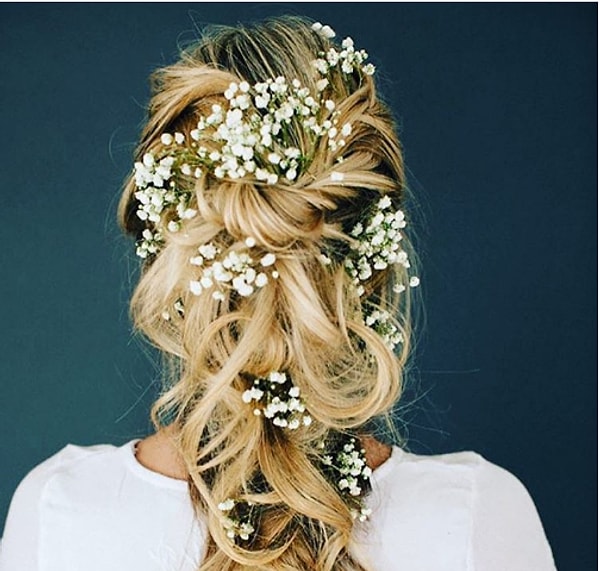 11. ... И эту милую прическу, в которую вплетен качим