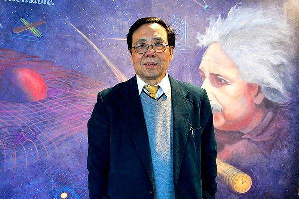 Hikaye Rongjia Tao adlı ABD’li bir fizikçiyle başlıyor.