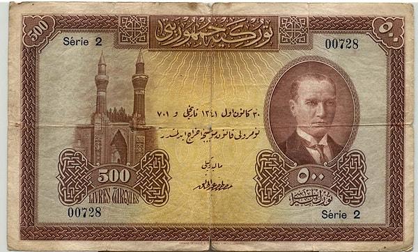 11. Türkiye Cumhuriyeti'nin ilk kağıt paraları hangi tarihte basılmıştır?