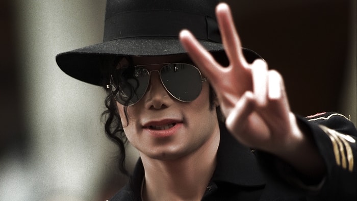 Yaptın mı? Lütfen Yapmamış Ol! Michael Jackson İsmi Yeniden Çocuk Tacizi ile Gündemde