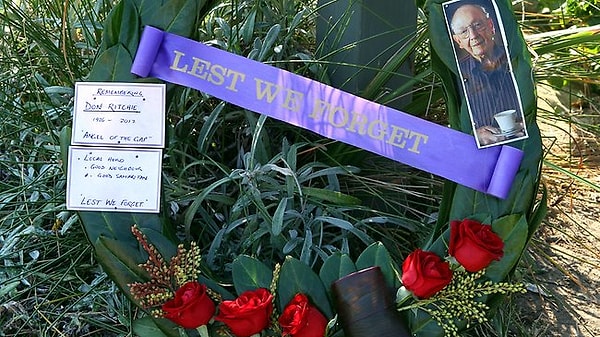 12. Дон Ритчи, который покинул этот мир в 2012 на 86-м году жизни, показал всем, что с помощью самых простых слов и вовремя протянутой руки помощи можно добиться огромных результатов, в том числе спасти жизнь человека!