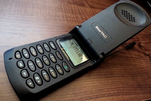 7. Motorola StarTAC
