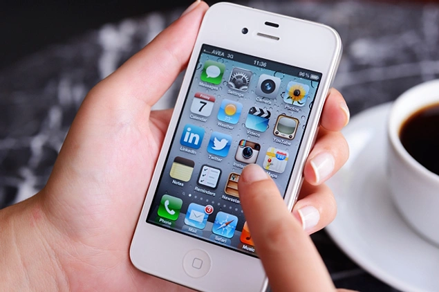 Apple iPhone 4S