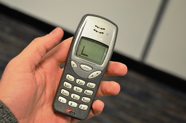 23. Nokia 3210