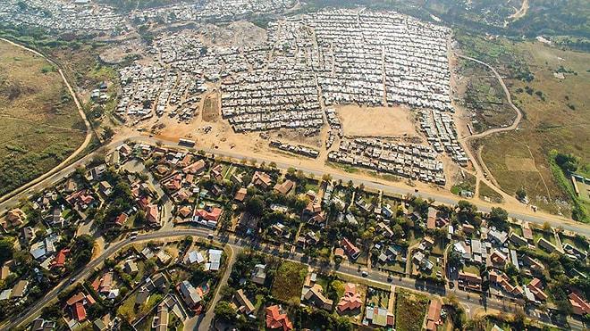 Zenginle Fakirin Sadece Birkaç Metreyle Ayrıldığı Güney Afrika'dan 11 Çarpıcı Fotoğraf