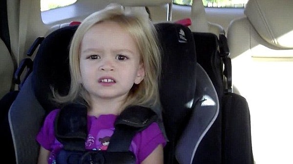 2. Воссоздайте мем озадаченной Хлои