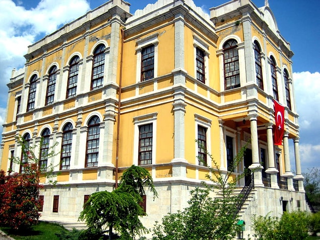 Safranbolu Tarihi Müzesi, eskiden hükumet konağı olarak kullanılan şimdilerde tarihi müzeye dönüşmüş bir yer.