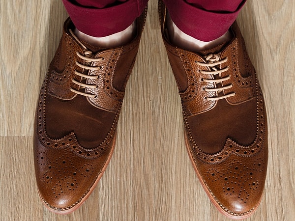 2. Всегда надевать носки с брюками