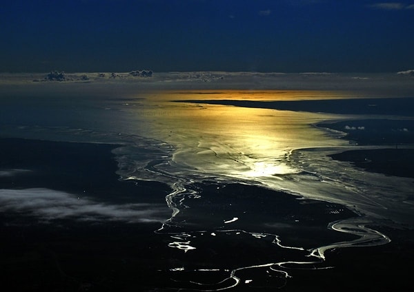 11. Рассвет над северным морем во время полета из Варшавы в Лондон