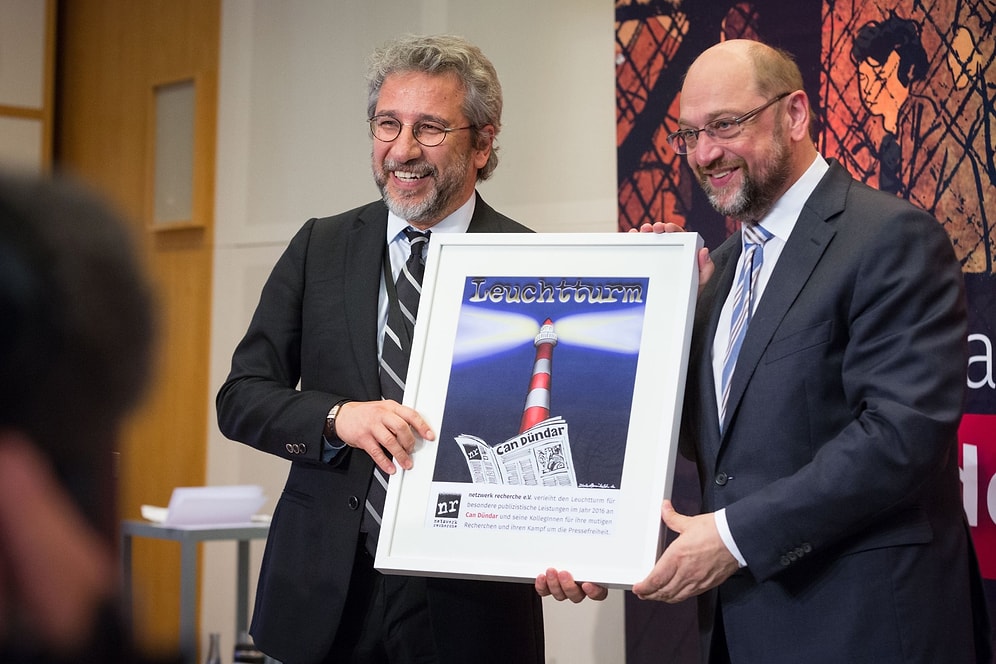 Dündar: 'Ülkeden Kaçmadım, Görevimin Başındayım'