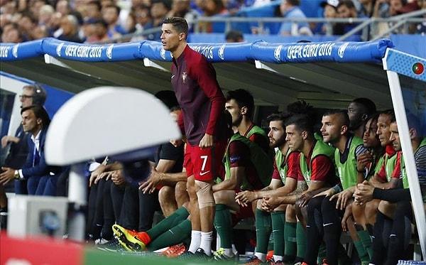 4. Ronaldo, golden sonra adeta bir teknik direktör gibi hiç yerine oturamadı.