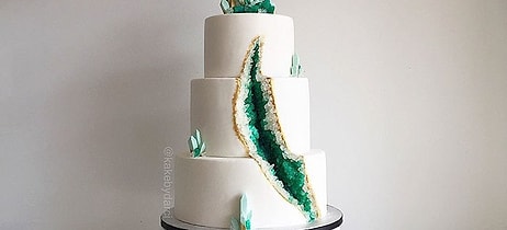 Главный тренд свадебного сезона 2016: аметистовые тортики