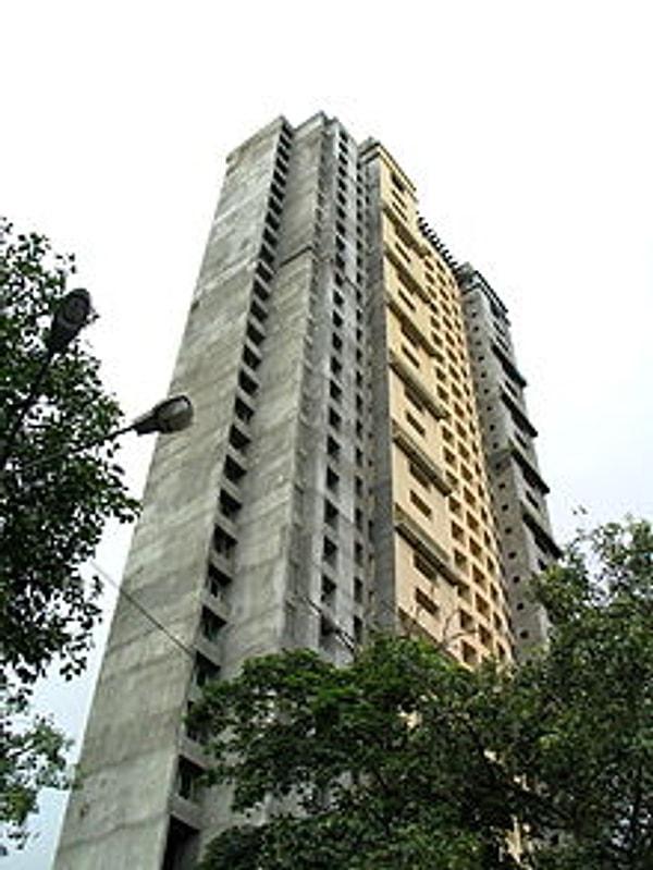 7. Savaş gazilerine ve şehit yakınlarına yuva olması için hükümet tarafından Bombay'da inşa edilen bu gökdelen.